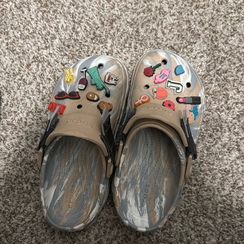 Crocs